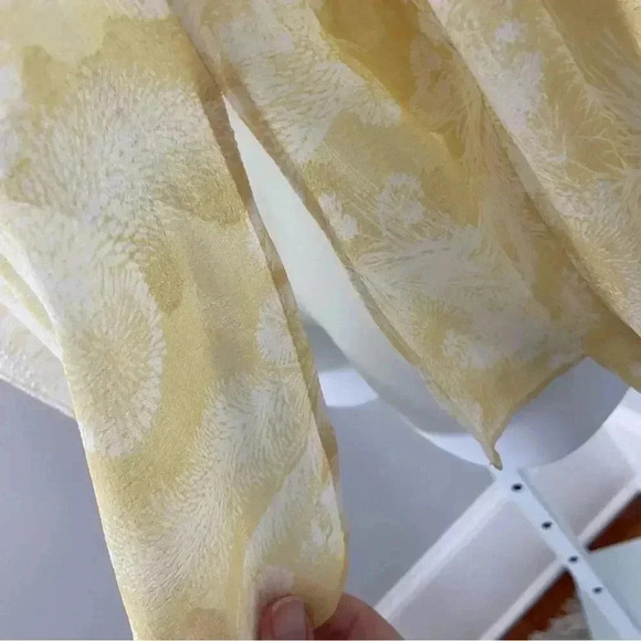 NWT Vince Pastel Floral Blouse Butter Yellow size XS - Picture 6 of 13